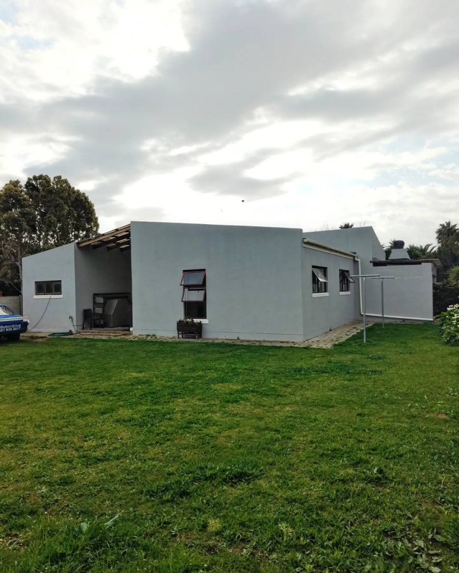 2 Bedroom Property for Sale in Pine Acres Western Cape